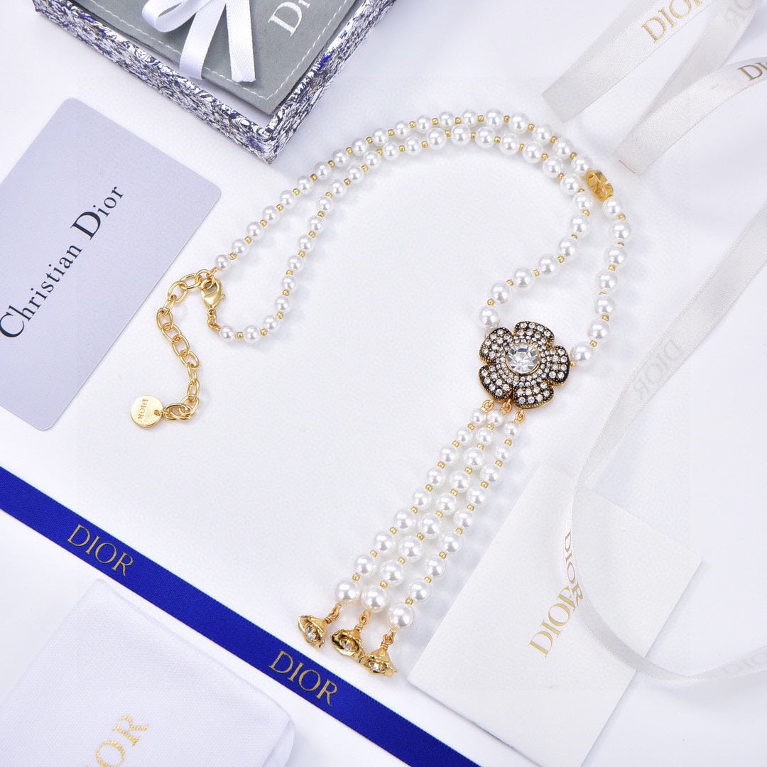 18K Dior Jardin Enchante Necklace