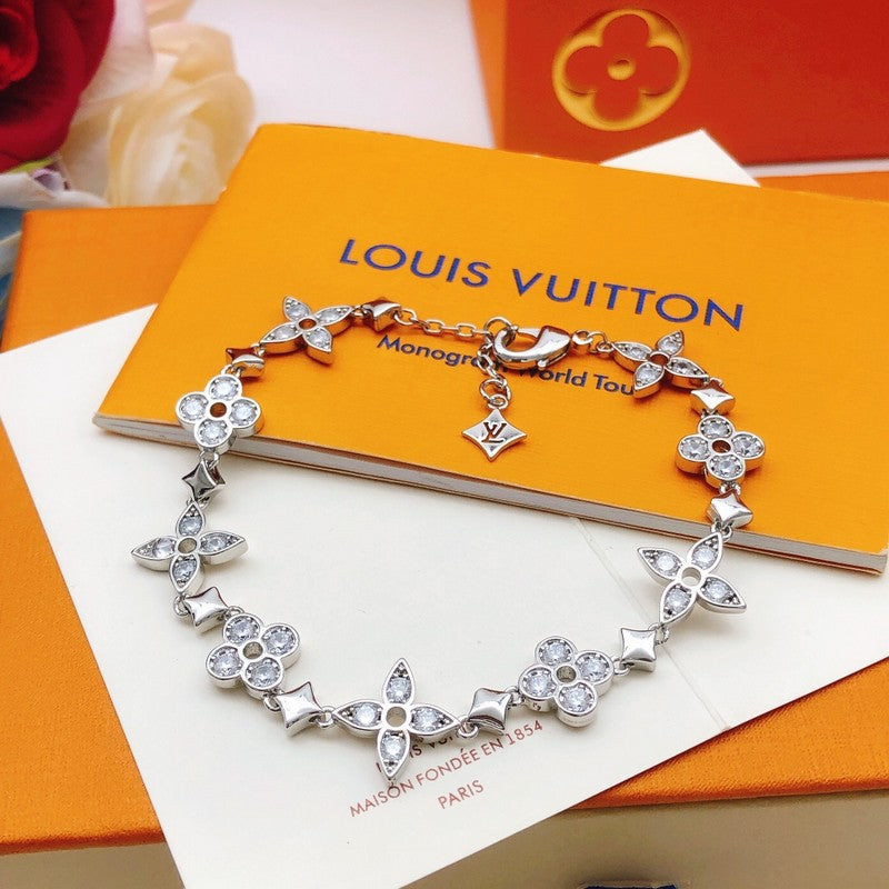 18K Louis Vuitton Idylle Blossom Monogram Bracelet