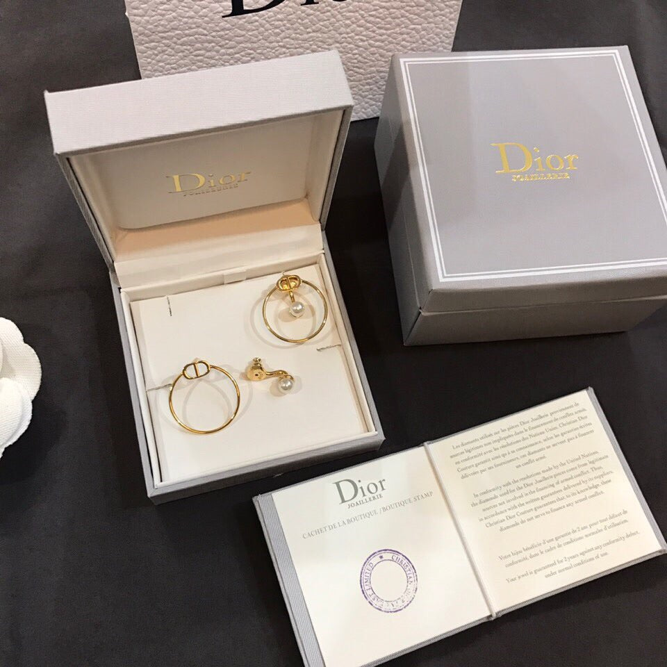 18K Dior 30 Montaigne Pearl Earrings